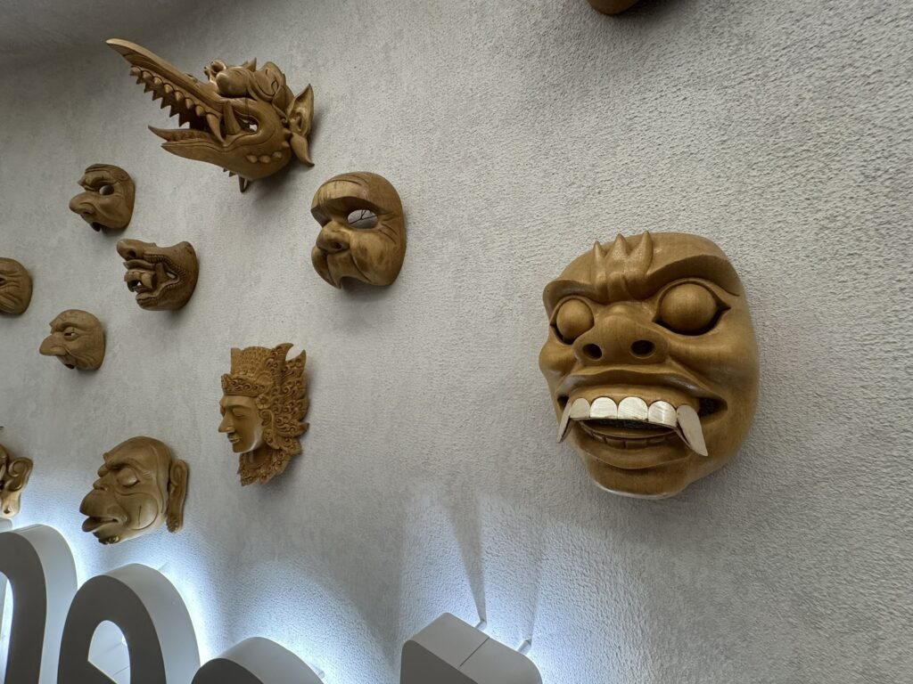 仮面の部屋