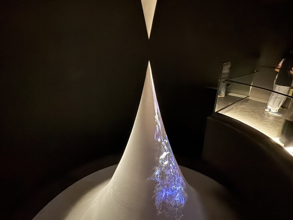 見えないものを、つなぐ