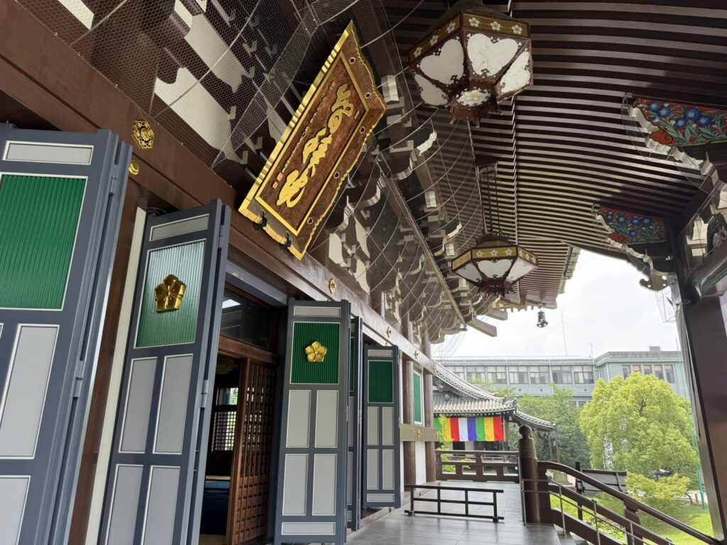 金堂（御本尊は大日如来）