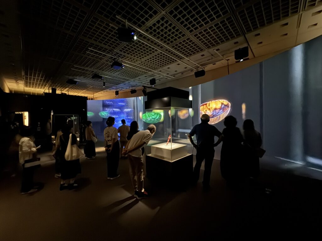 高精細な３Dデジタルデータで宝物の細部をリアルに紹介（動画参照）